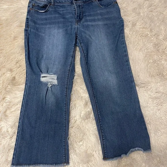 Classic Blue Wide Leg distressed jeans - Picture 1 of 6